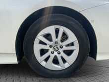 Toyota Prius 	S SafetyPlus - U8613