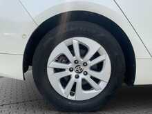 Toyota Prius 	S SafetyPlus - U8613