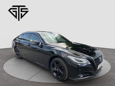Toyota Crown 2.0 C220dh MHEV AMG Line (Premium) Saloon 4dr Diesel Hybrid G-Tronic+ Euro 6 (s/s) (220 ps)
