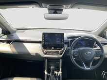 Toyota Corolla Cross 	Hybrid Z - U8617