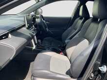 Toyota Corolla Cross 	Hybrid Z - U8617
