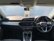 Audi Q3 35TDI Quattro Advance - U8618