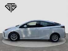 Toyota Prius S - U8619