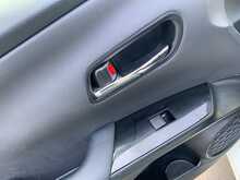 Toyota Prius S - U8619