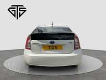 Toyota Prius G - U8620