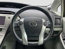 Toyota Prius G - U8620