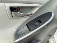 Toyota Prius G - U8620