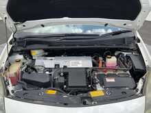 Toyota Prius G - U8620