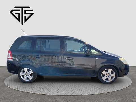 Exclusiv MPV 1.6 Manual Petrol