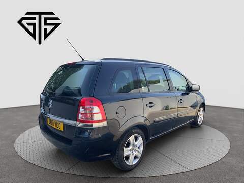 Exclusiv MPV 1.6 Manual Petrol