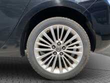 Vauxhall Astra i Turbo Elite Nav - U8653