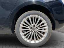 Vauxhall Astra i Turbo Elite Nav - U8653