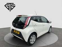 Toyota AYGO VVT-i x-play - U8660