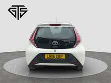 Toyota AYGO VVT-i x-play - U8660