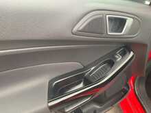 Ford Fiesta T EcoBoost Titanium - U8666