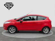 Ford Fiesta Zetec - U8684
