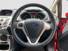 Ford Fiesta Zetec - U8684