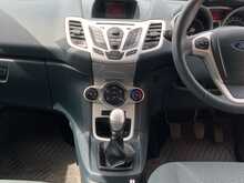 Ford Fiesta Zetec - U8684