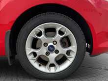 Ford Fiesta Zetec - U8684