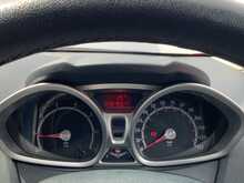 Ford Fiesta Zetec - U8684