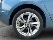 Vauxhall Astra i Turbo SRi Nav - U8685