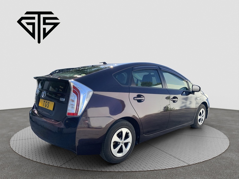 Toyota Prius S - U8707