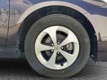Toyota Prius S - U8707