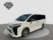 Toyota Voxy Hybrid ZS Kiramki3 - U8713