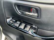 Toyota Voxy Hybrid ZS Kiramki3 - U8713