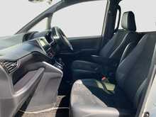 Toyota Voxy Hybrid ZS Kiramki3 - U8713