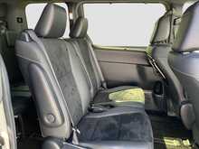 Toyota Voxy Hybrid ZS Kiramki3 - U8713
