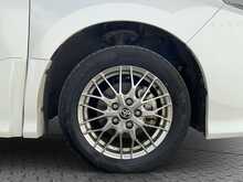 Toyota Voxy Hybrid ZS Kiramki3 - U8713