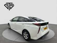 Toyota Prius S - U8717