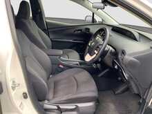Toyota Prius S - U8717