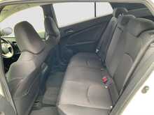 Toyota Prius S - U8717