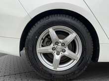 Toyota Prius S - U8717