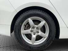 Toyota Prius S - U8717
