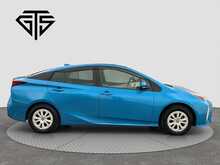Toyota Prius S Touring-Selection - U8720