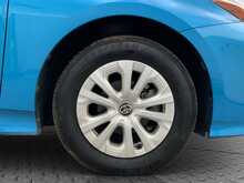 Toyota Prius S Touring-Selection - U8720