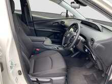 Toyota Prius S - U8721