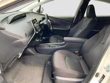Toyota Prius S - U8721