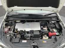 Toyota Prius S - U8721