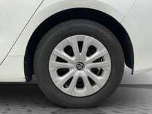 Toyota Prius S - U8721