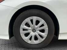 Toyota Prius S - U8721