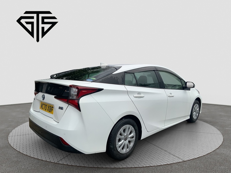 Toyota Prius S - U8721