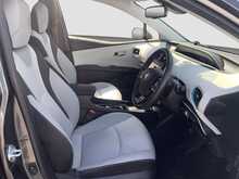 Toyota Prius A - U8724