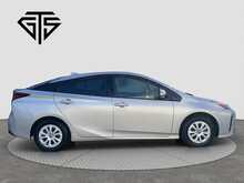 Toyota Prius S - U8725