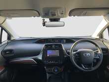 Toyota Prius S - U8725