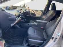 Toyota Prius S - U8725