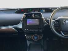 Toyota Prius S - U8725